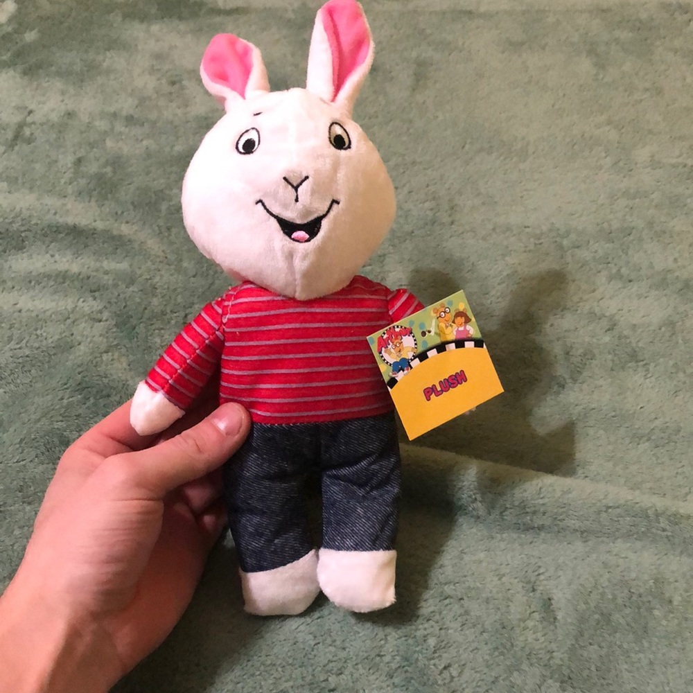 Arthur Plush